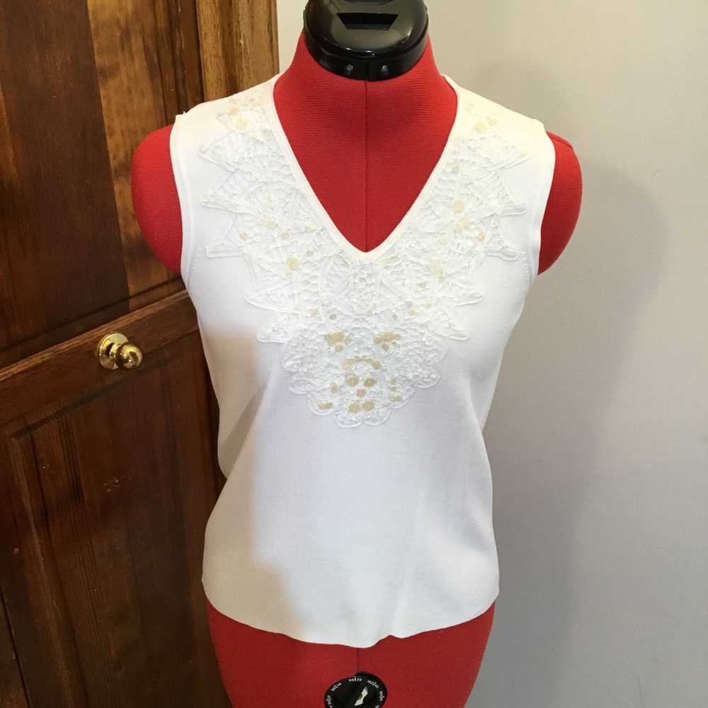 Laura Ashley White Fitted Embellished Tank Top, Size SP, stretch,
